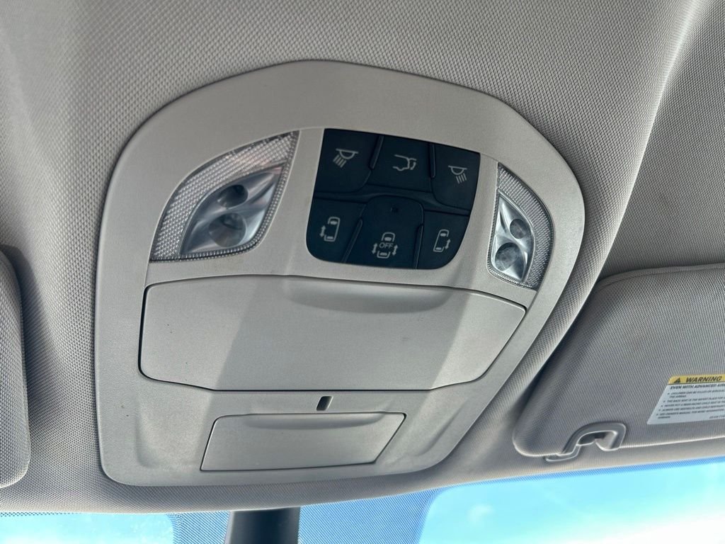 Used 2024 Silver Chrysler Touring L image 30