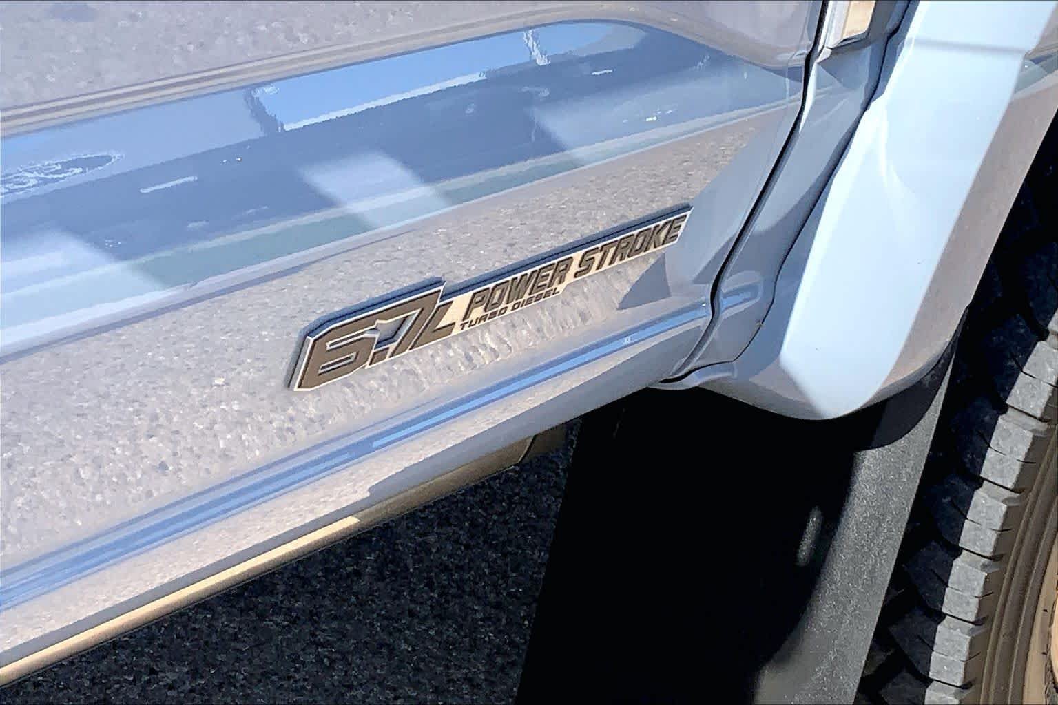 Used 2024 Glacier Gray Metallic TriCoat Ford LARIAT image 10