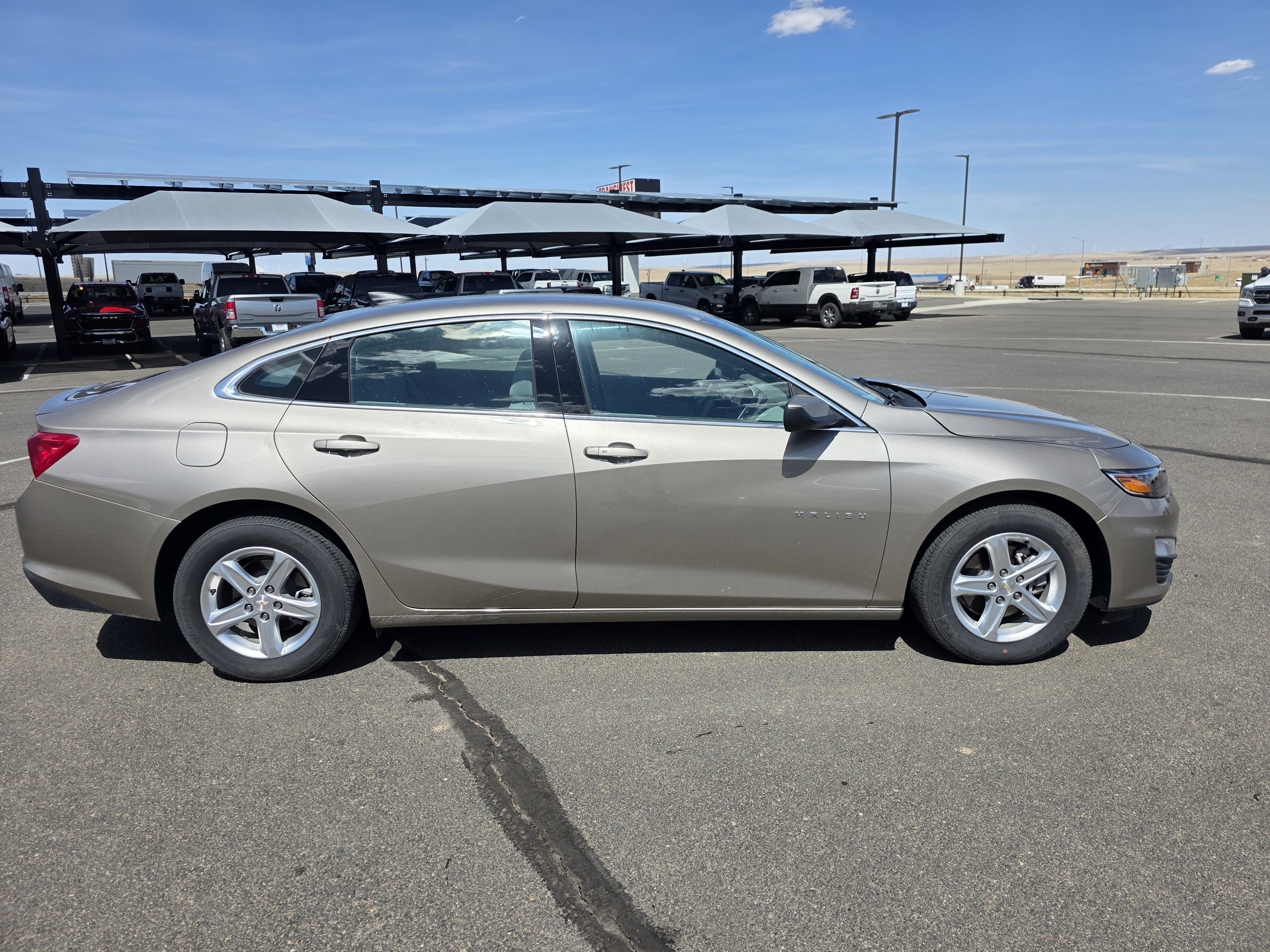 Used 2022 Gray Chevrolet LS image 5