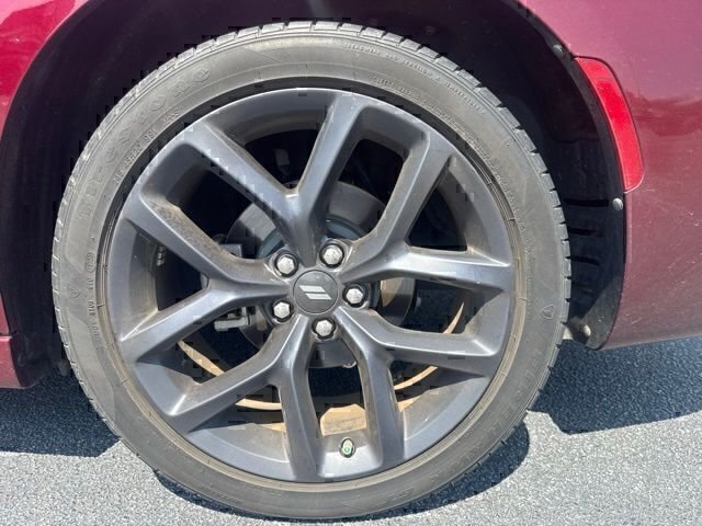 Used 2023 Red Dodge SXT image 10