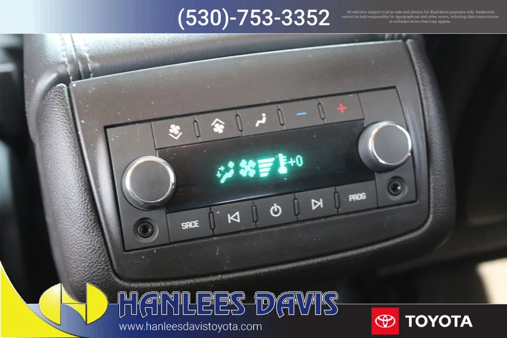 Used 2017 Red Chevrolet 2LT image 17