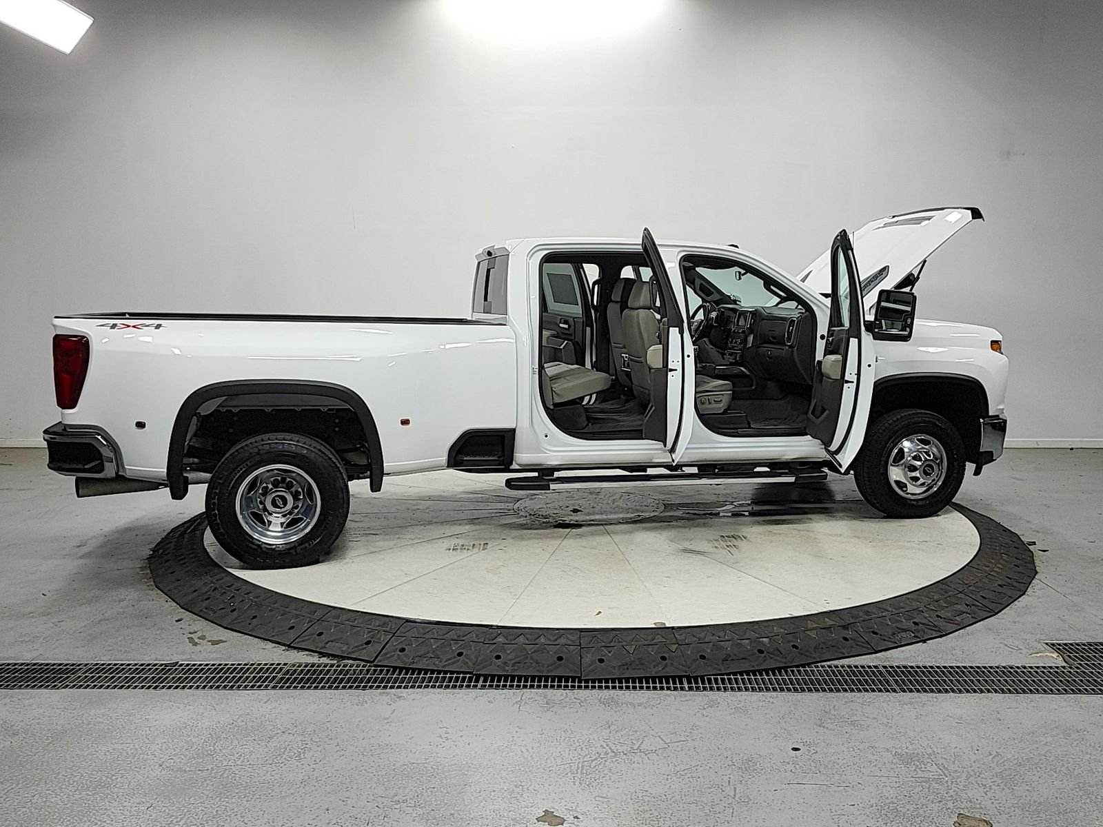 Used 2023 Summit White Chevrolet LTZ image 16