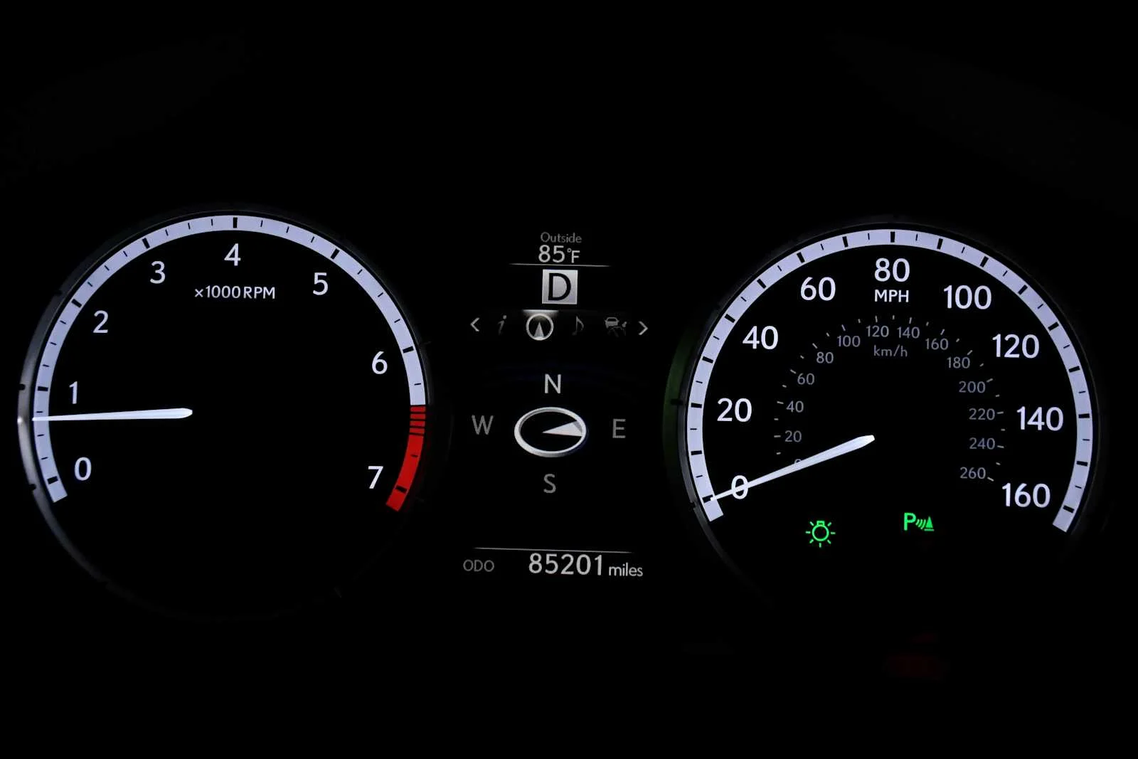 Used 2015 Starfire Pearl Lexus  image 25