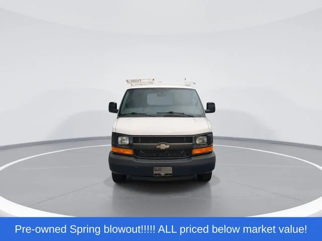 Used 2016 White Chevrolet Work Van image 3