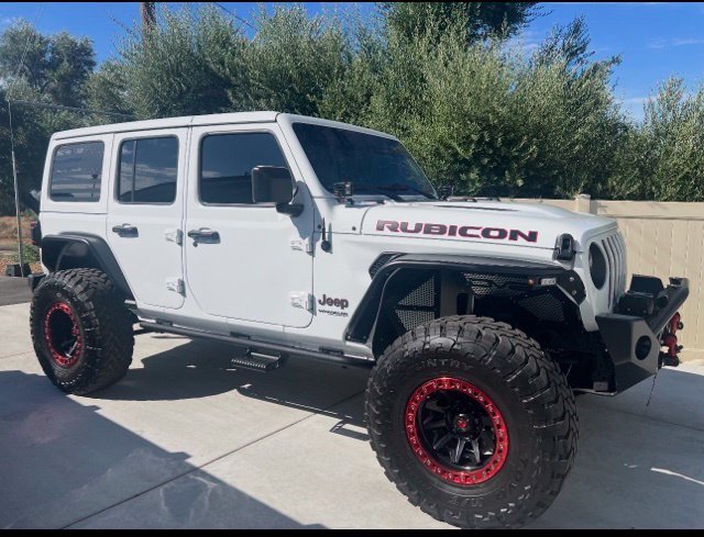 Used 2021 White Jeep Unlimited Rubicon image 1