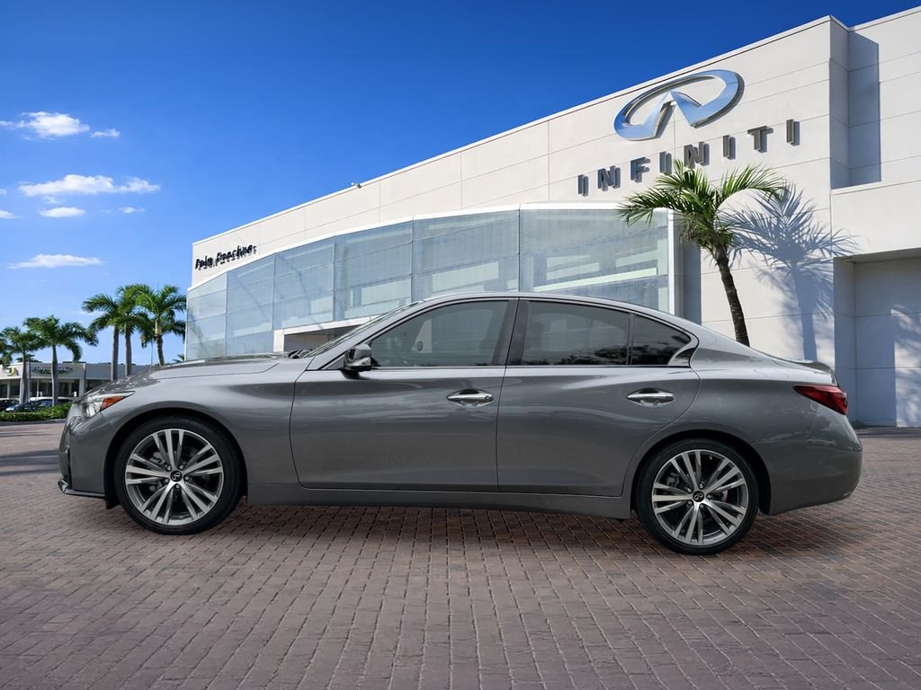 Used 2023 Gray INFINITI SENSORY image 4