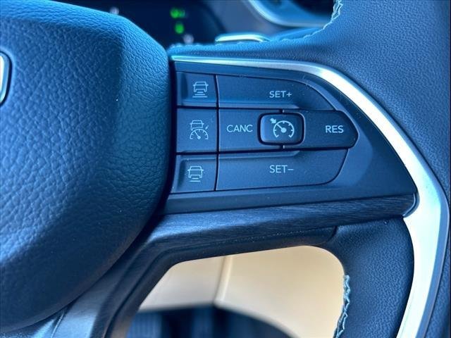 Used 2024 Rocky Mountain Pearlcoat Jeep  image 20