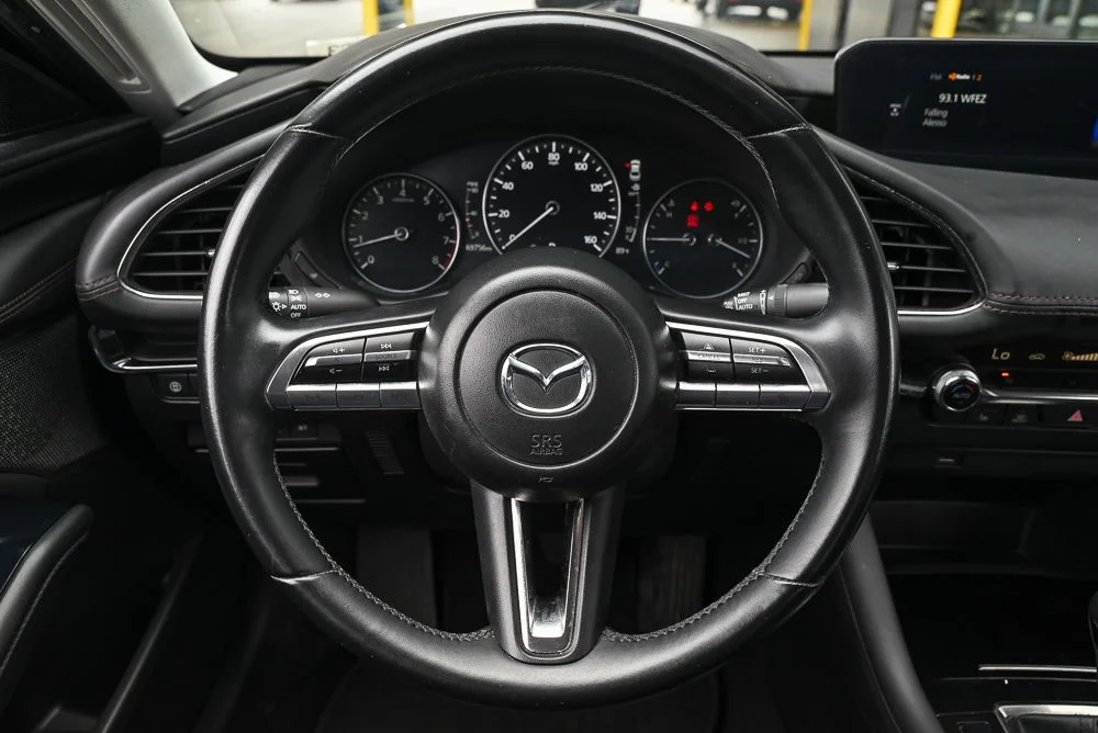 Used 2019 Blue Mazda Preferred image 15
