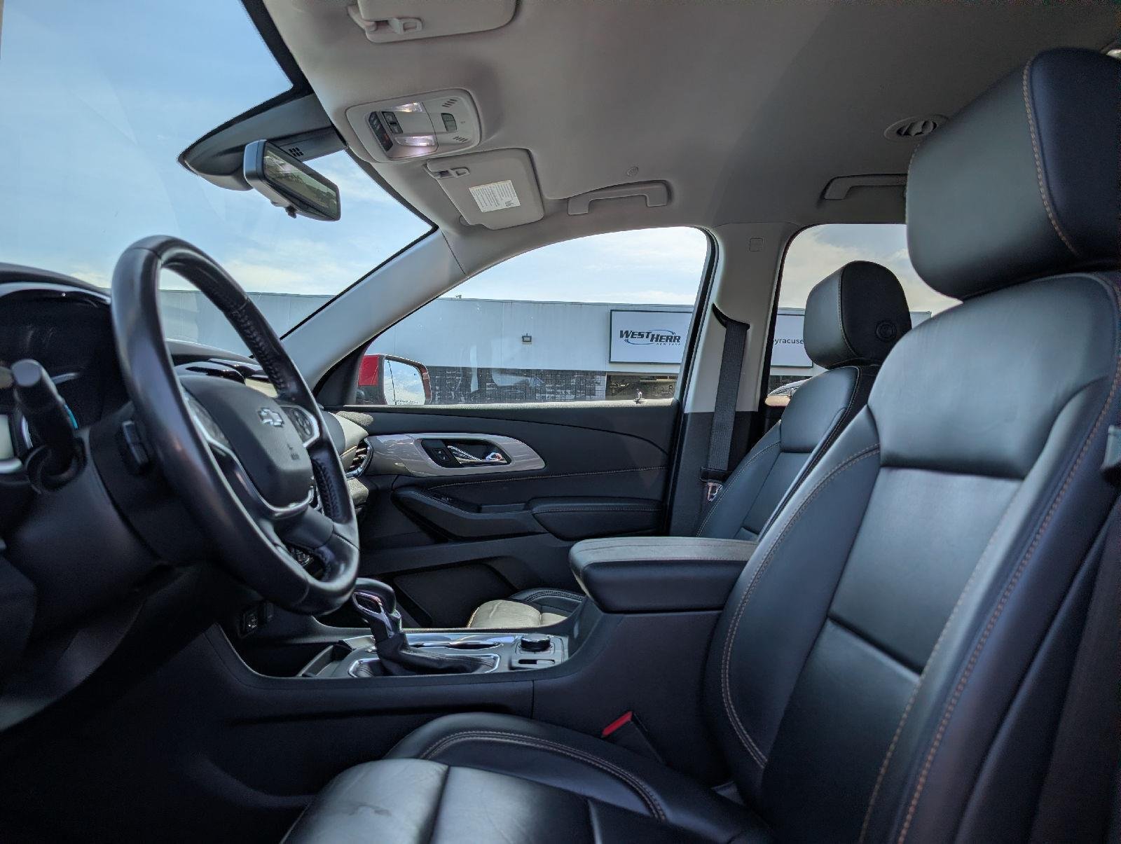 Used 2021 Cajun Red Tintcoat Chevrolet RS image 9