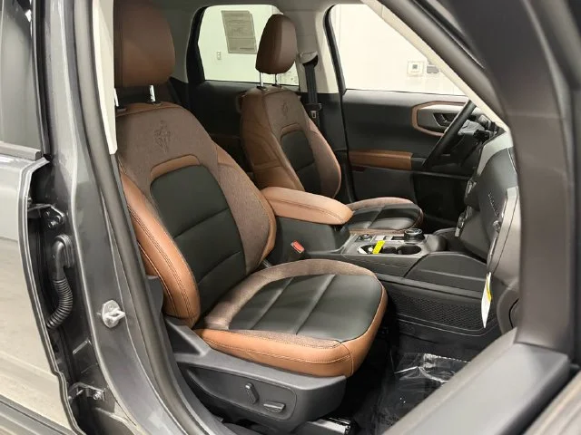 Used 2026 Gray Ford Outer Banks image 27