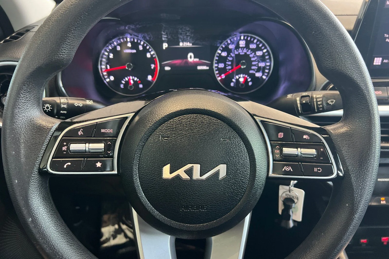Used 2024 White Kia LX image 19
