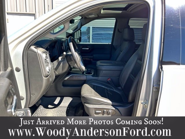 Used 2022 Silver GMC Denali image 17