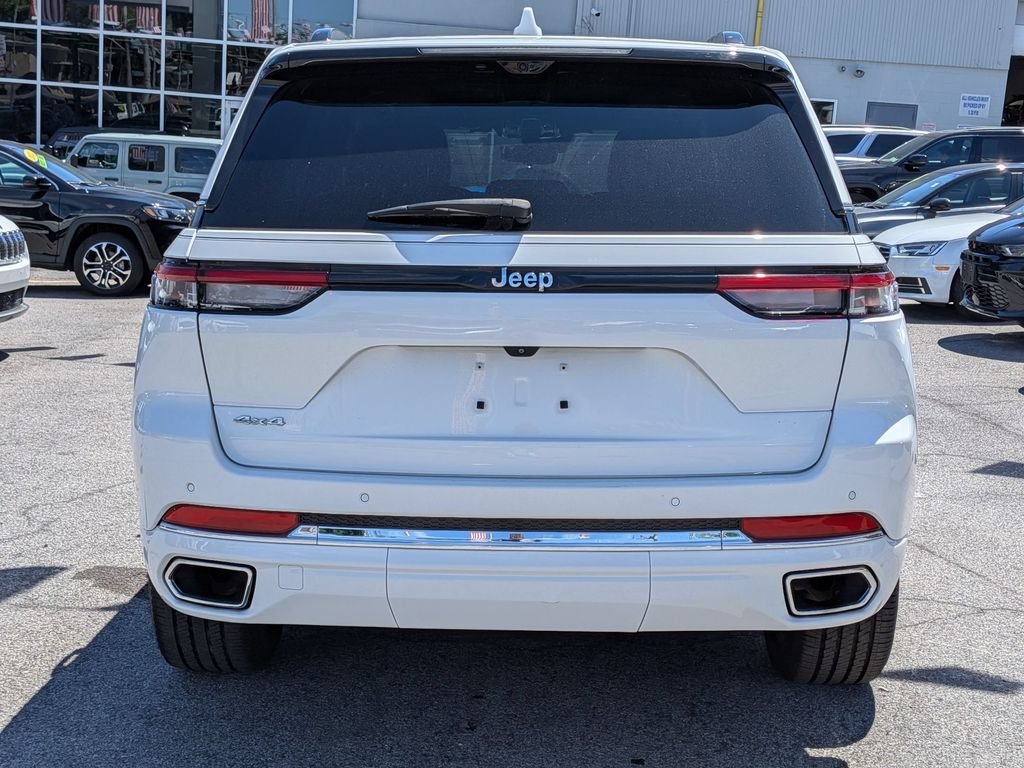 Used 2022 White Jeep Overland image 7