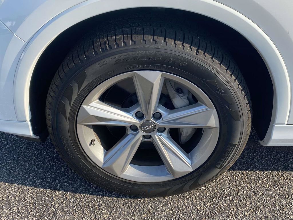Used 2020 Carrara White Audi 45 Premium image 4
