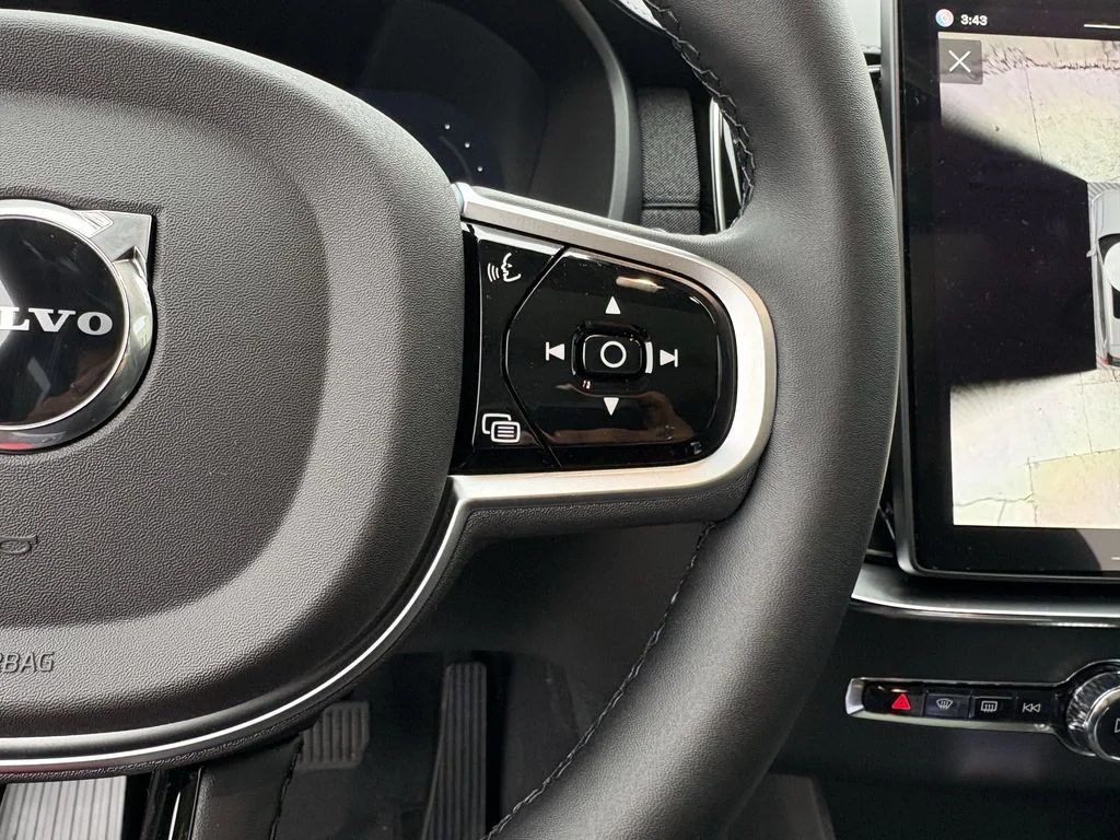 New 2026 Aurora Silver Volvo Ultra image 17