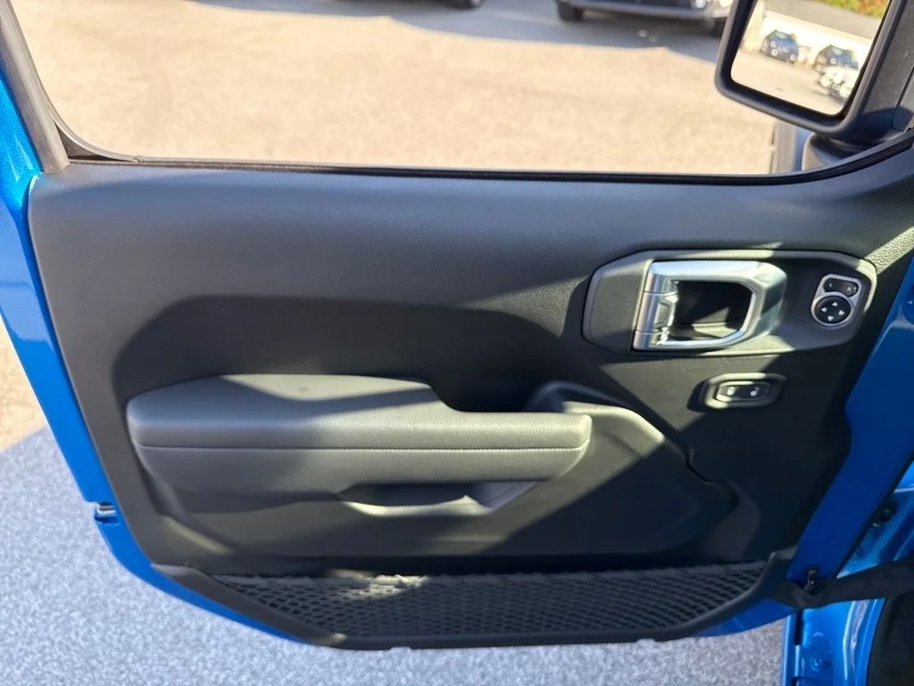 New 2026 Hydro Blue Pearl-Coat Exterior Paint Jeep Sport S image 11