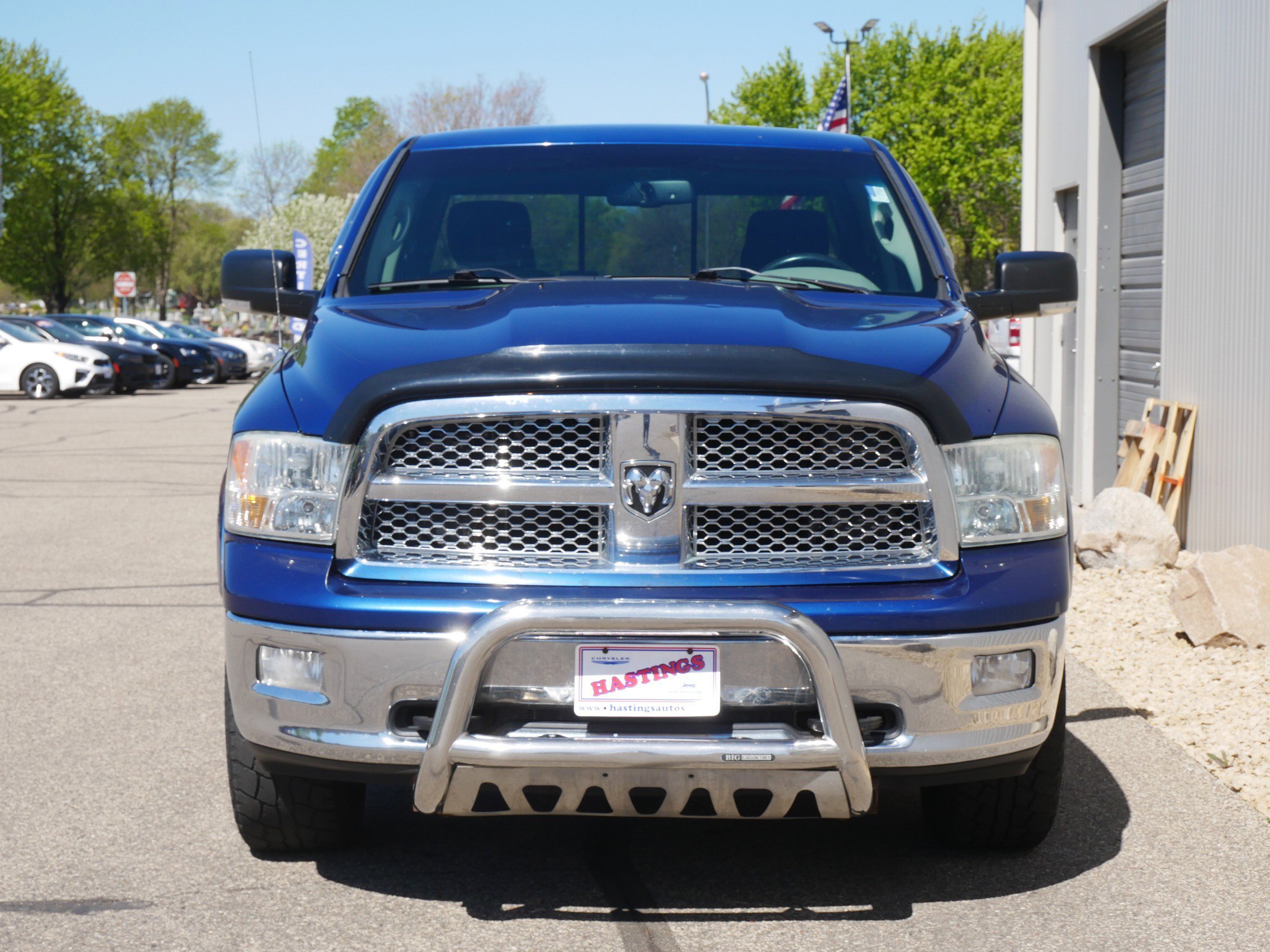 Used 2010 Deep Water Blue Pearl Dodge SLT image 8