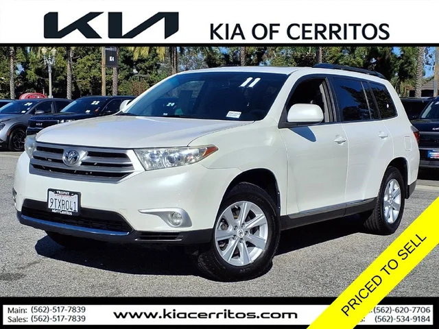 2011 Toyota Highlander SE