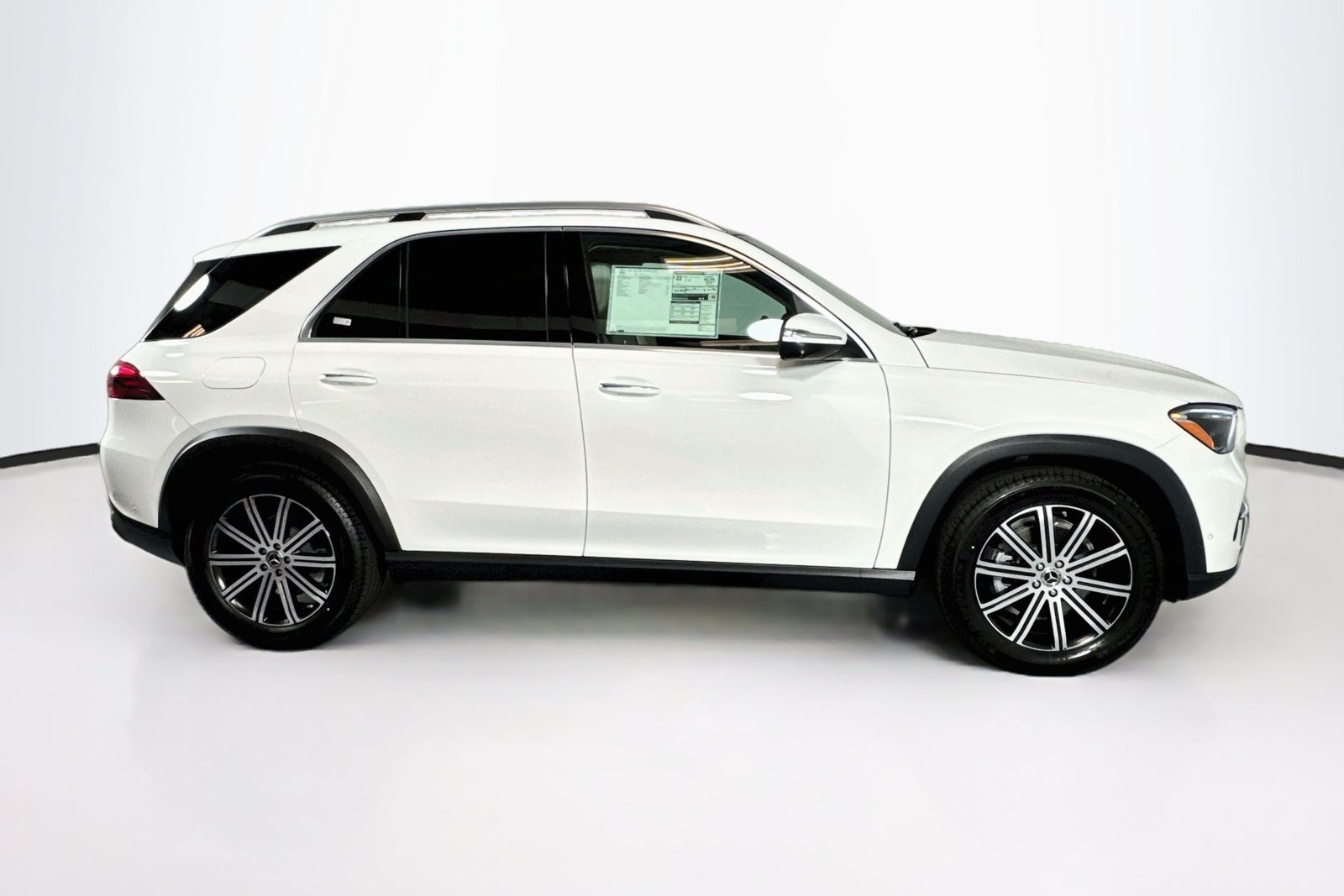 New 2026 Polar White Mercedes-Benz GLE 350 image 4