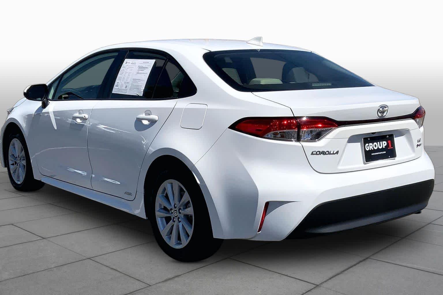 2026 Toyota Corolla LE - Photo 12