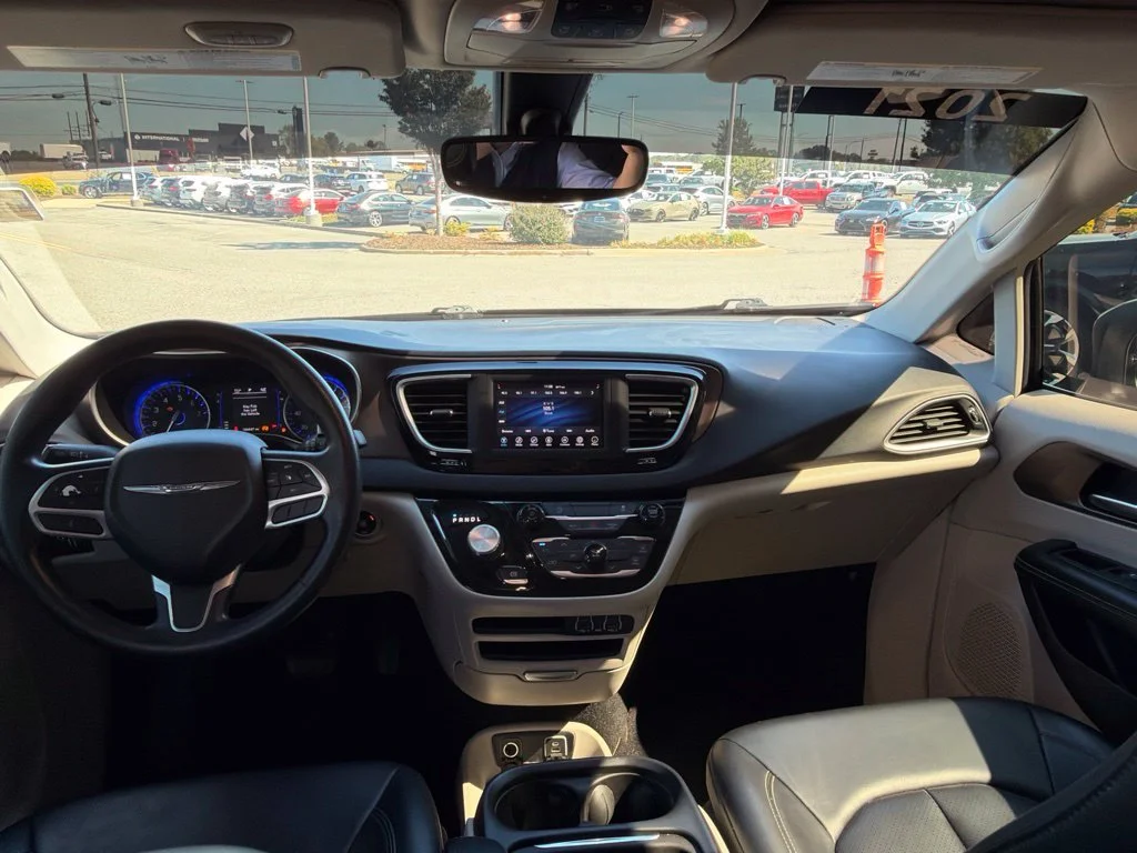 Used 2021 Black Chrysler LXI image 28