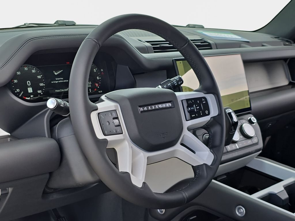 New 2026 Black Land Rover X-Dynamic SE image 17