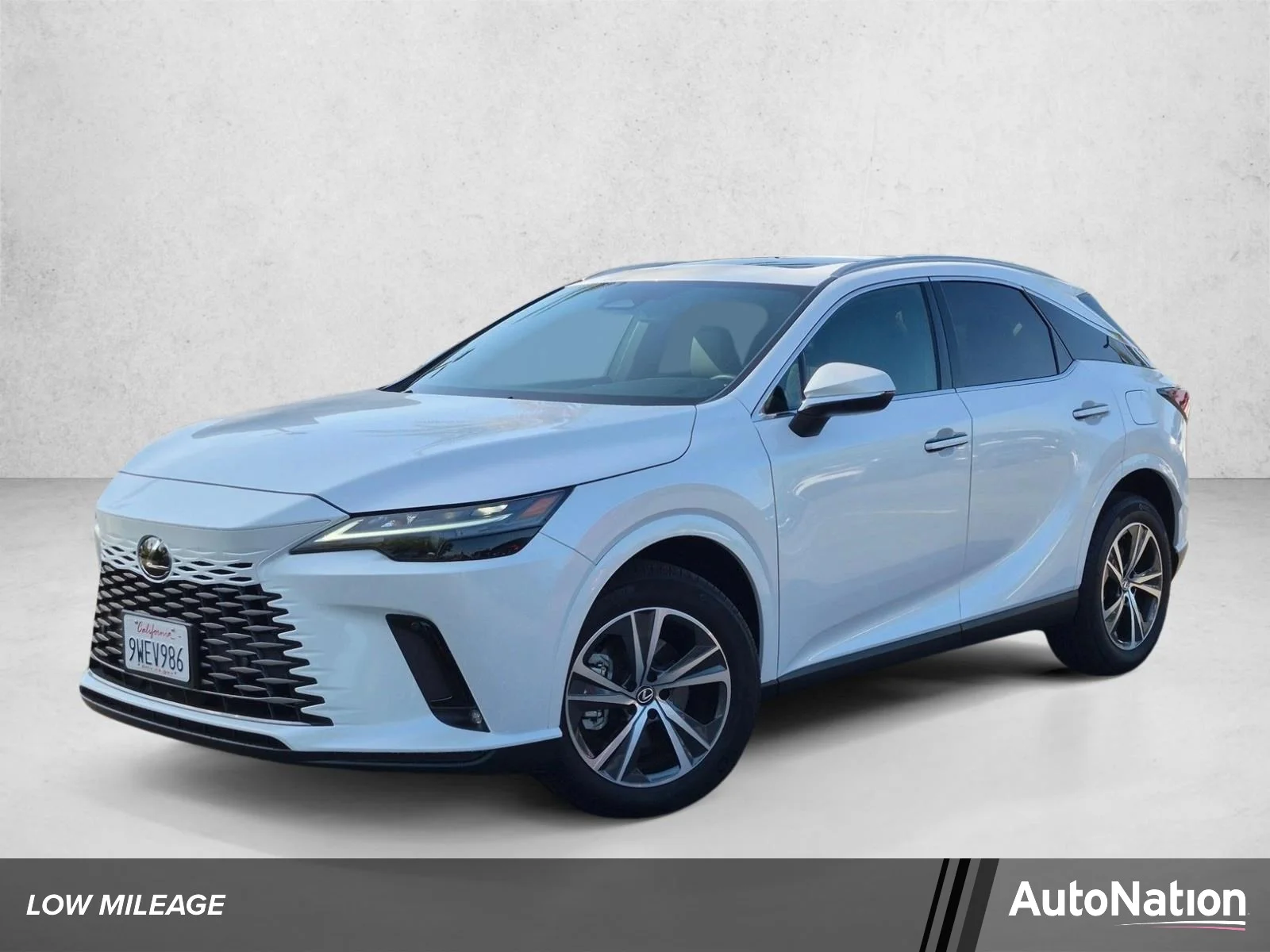 Certified Used 2025 Eminent White Pearl Lexus RX 350 image 1