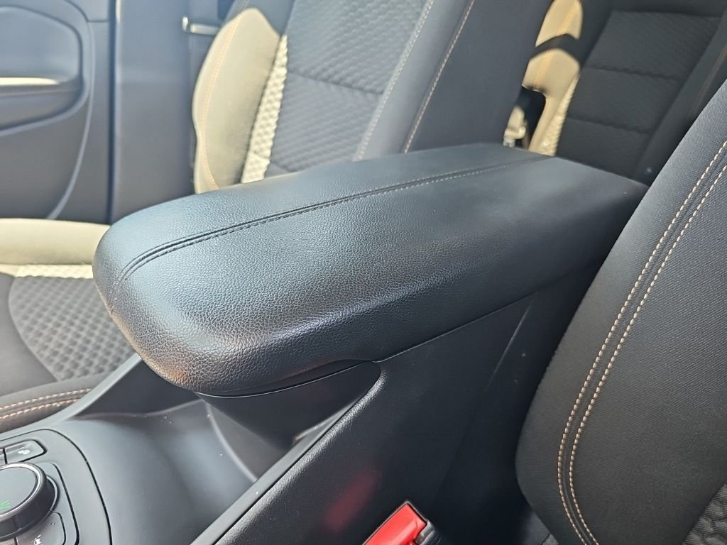 Used 2020 Gray GMC SLE image 22