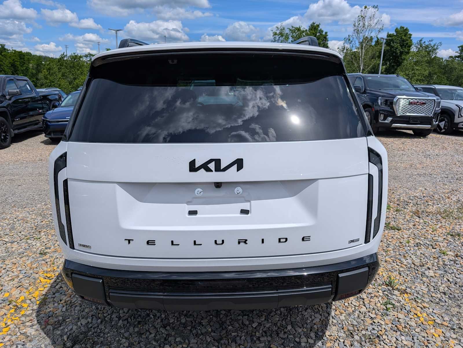 New 2027 Glacial White Pearl Kia X-Line SX-Prestige image 8