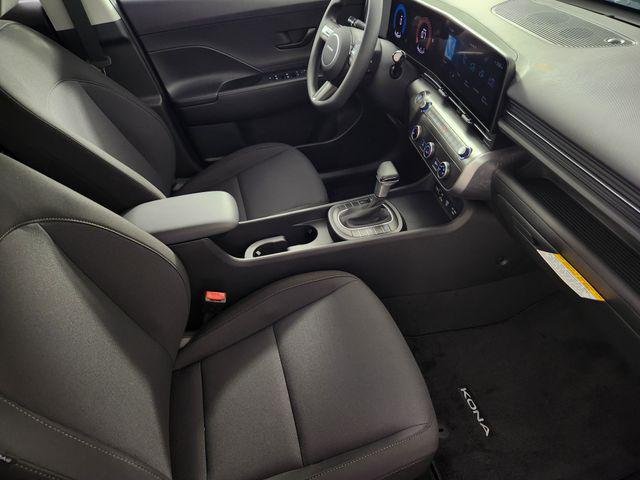 New 2027 Blue Hyundai SE AWD image 16