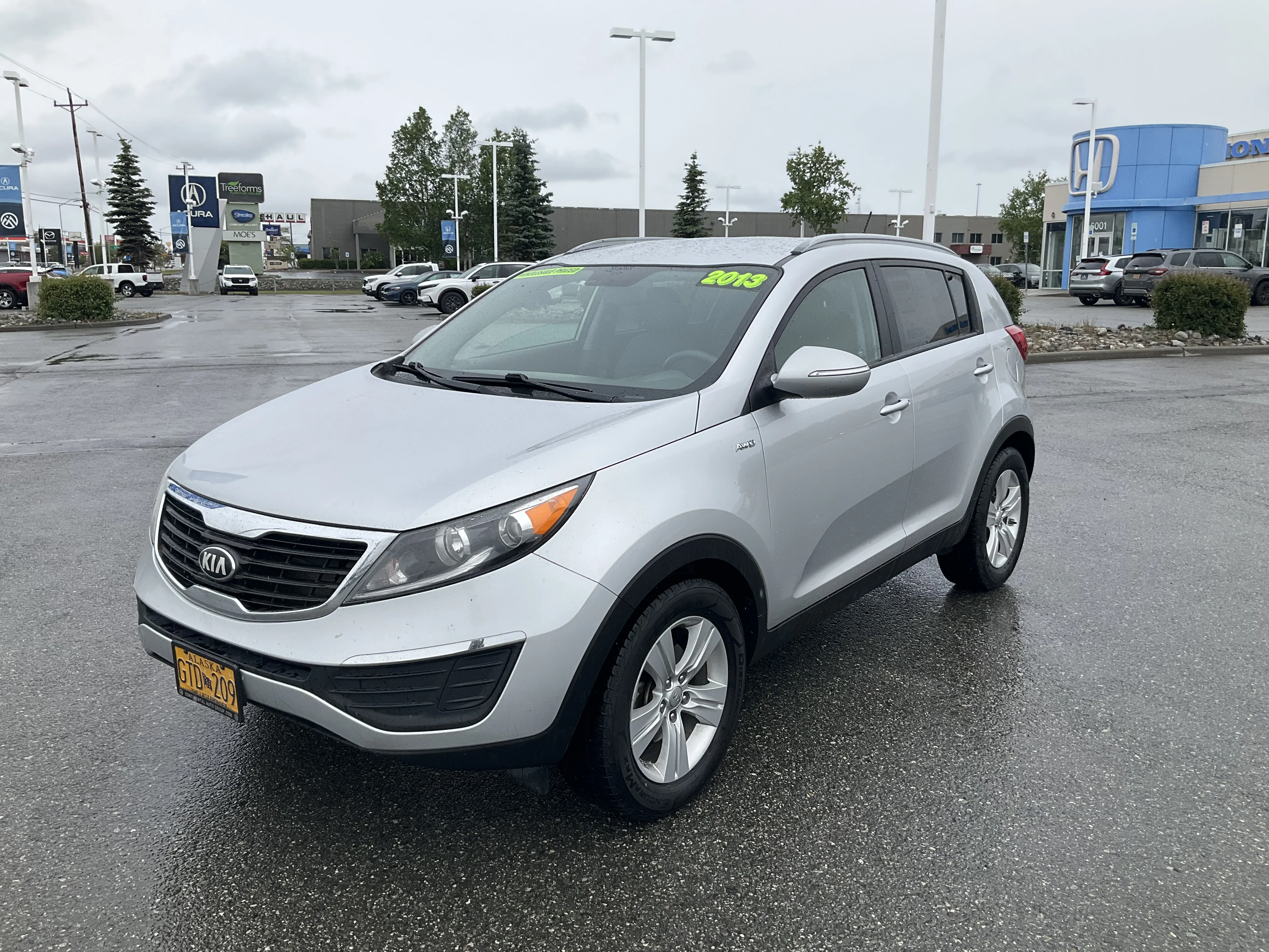 Used 2013 Silver Kia LX image 1