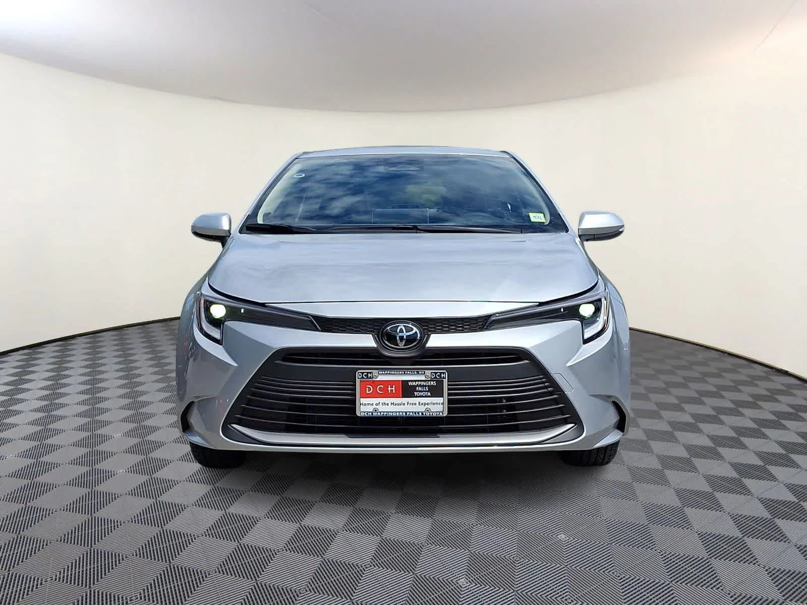 New 2026 Classic Silver Metallic Toyota  XLE image 2