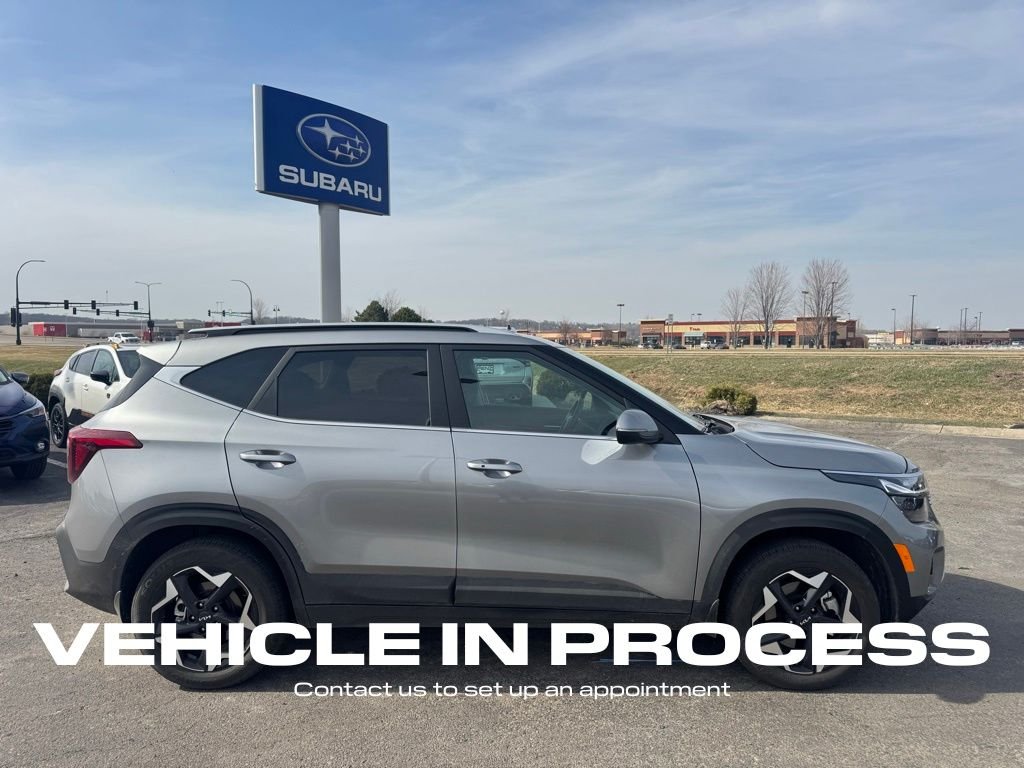 Used 2025 Kia Seltos EX with VIN KNDERCAA8S7796401 for sale in Rochester, Minnesota