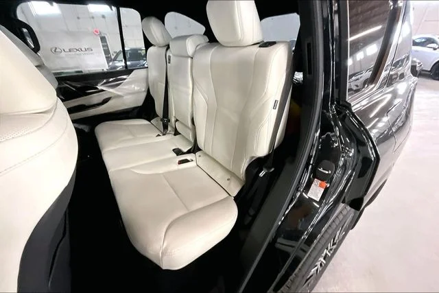2026 Lexus LX 700h Luxury - Photo 10