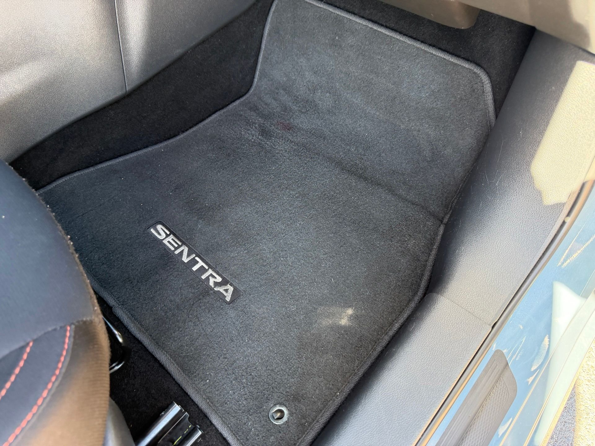 Used 2025 Gray Nissan SR image 52