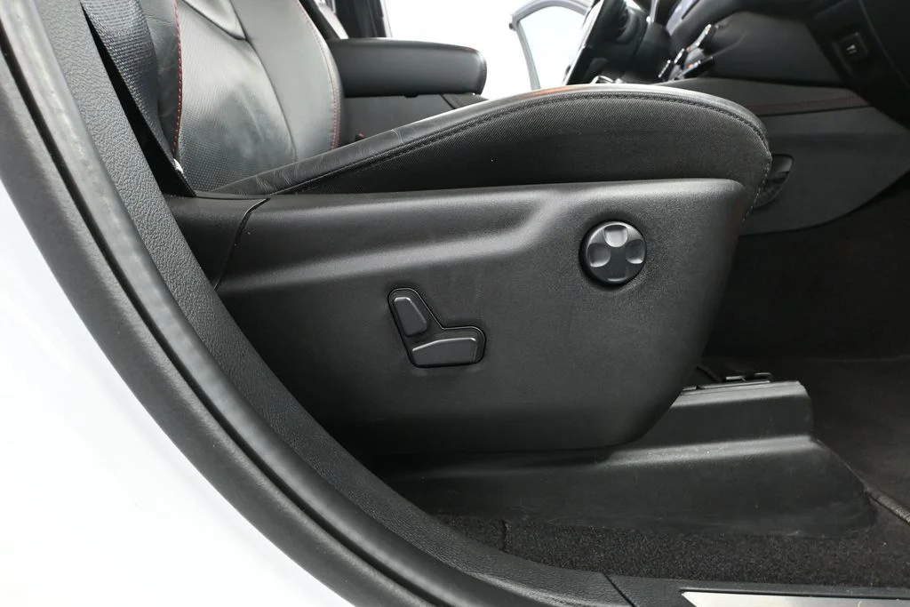 Certified Used 2024 White/off-white Dodge R/T Premium image 59
