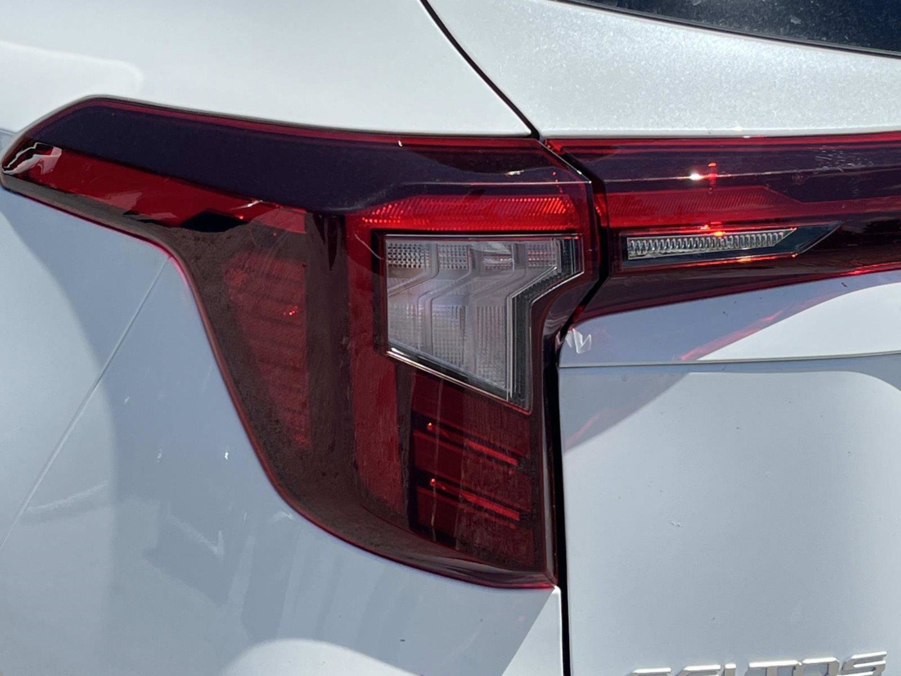 New 2026 Snow White Pearl Kia S image 32
