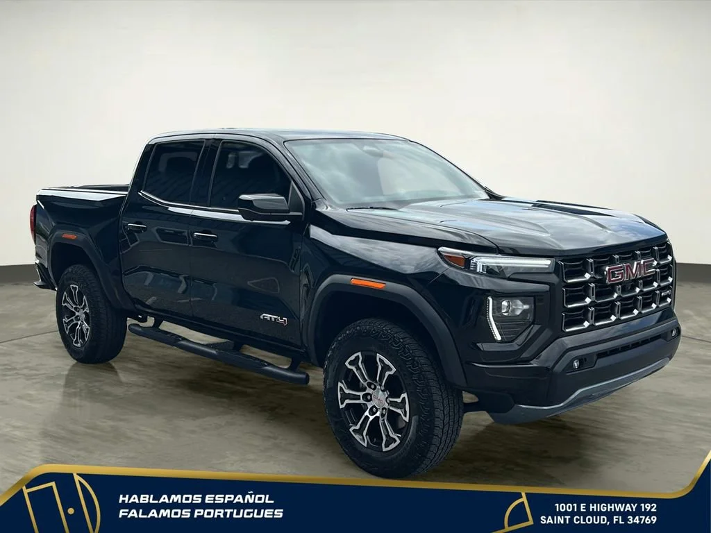 Used 2025 Onyx Black GMC AT4 image 8