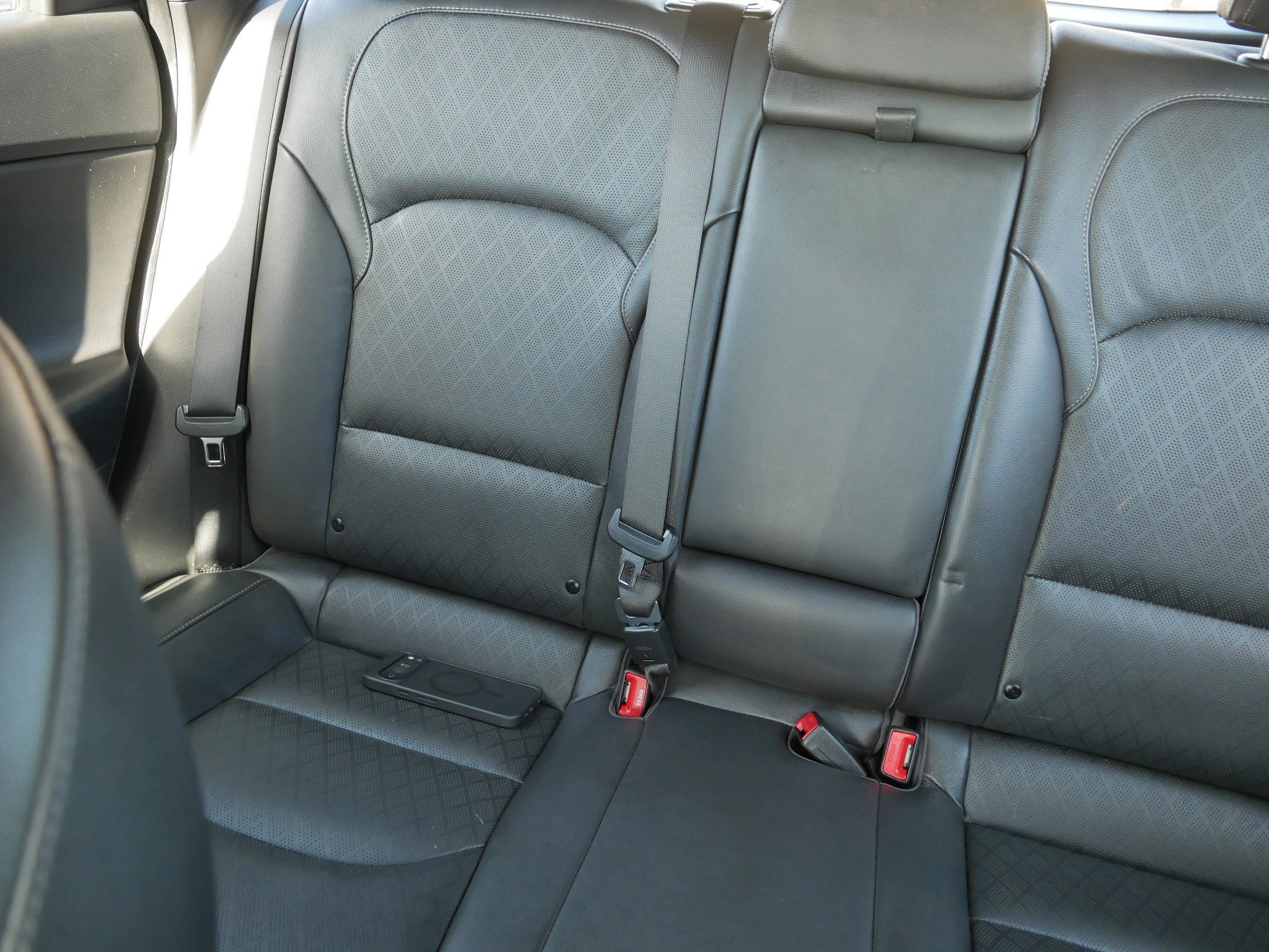 Used 2018 Ceramic White Hyundai  image 12