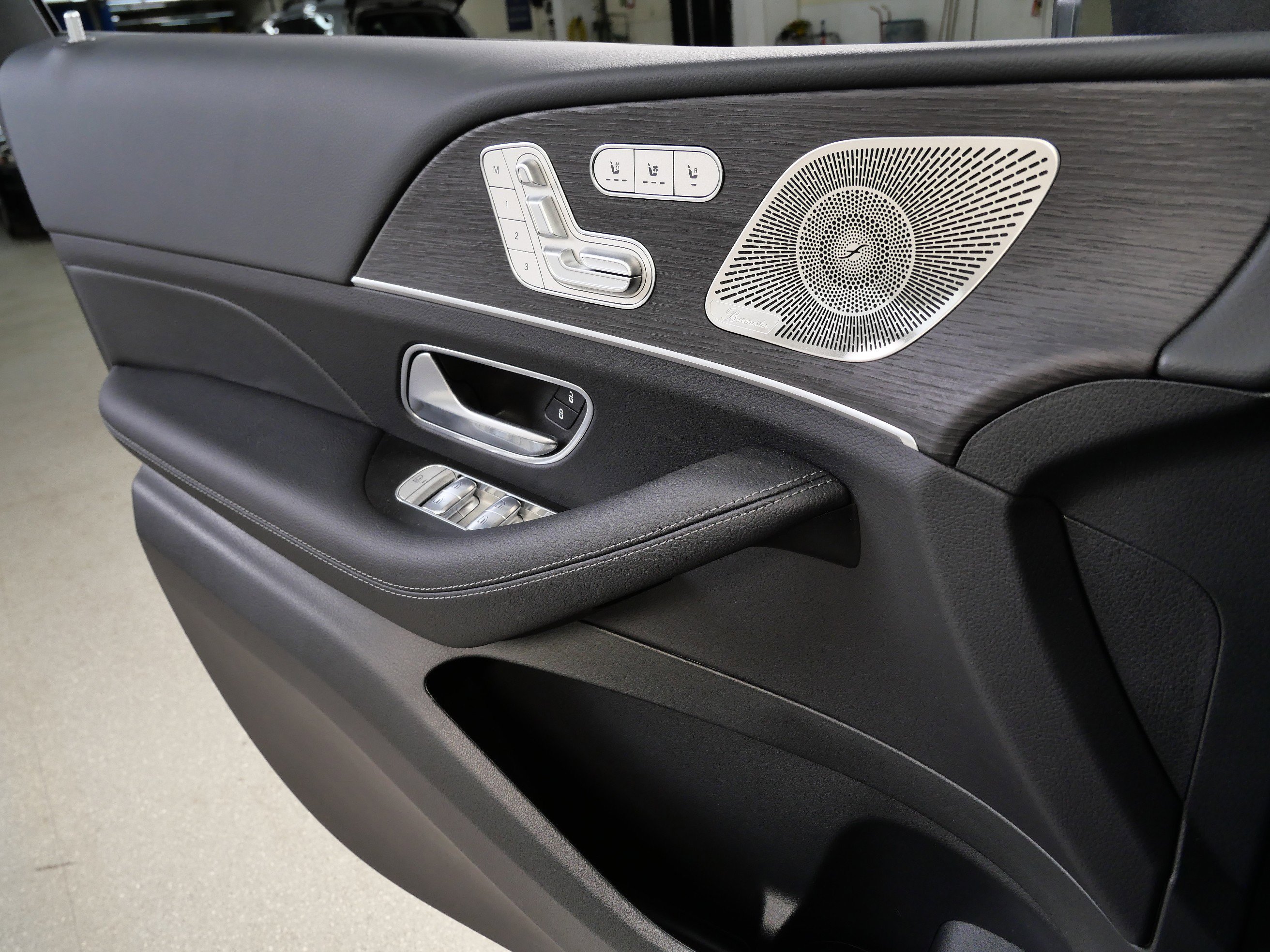 2026 Mercedes-Benz GLS Base - Photo 12