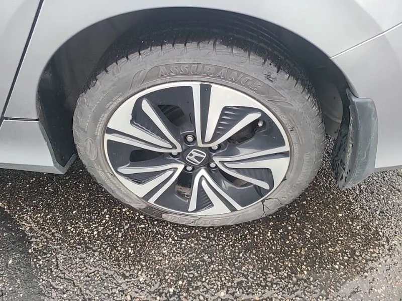 Used 2016  Honda EX-L image 9