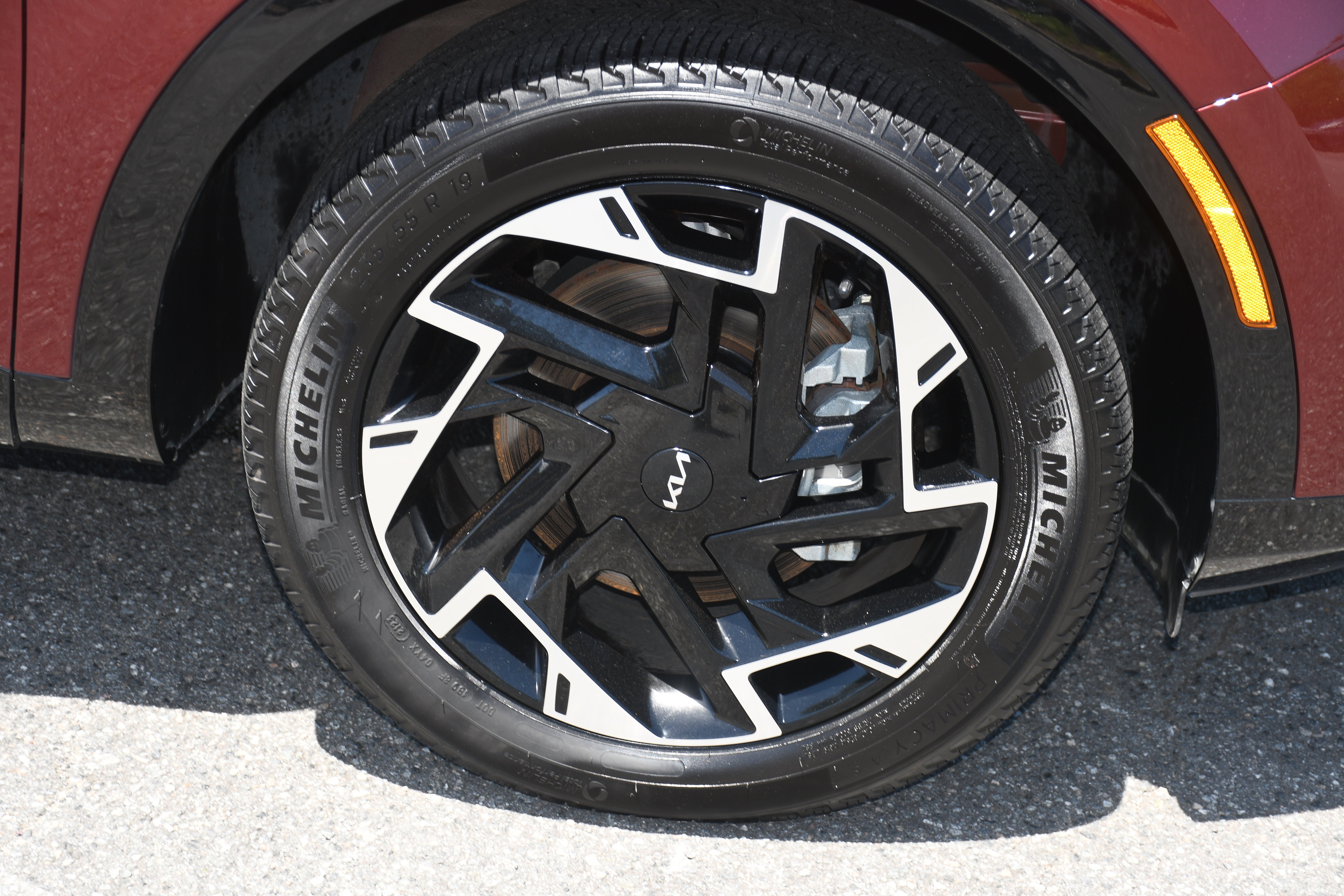 Used 2023 Red Kia SX-Prestige image 23