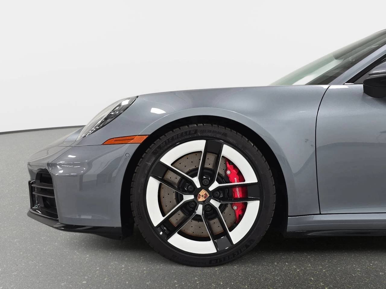New 2026 Vanadium Grey Metallic Porsche Carrera 4S image 10