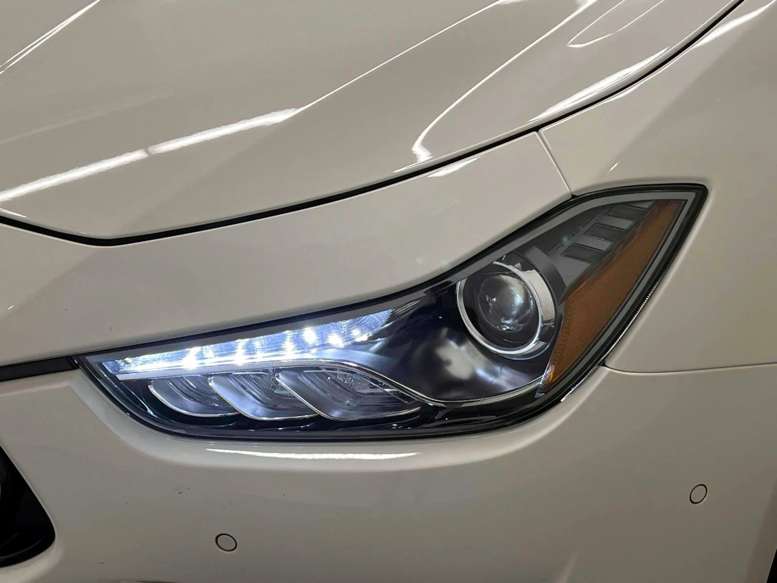 Used 2019 White Maserati S Q4 image 9