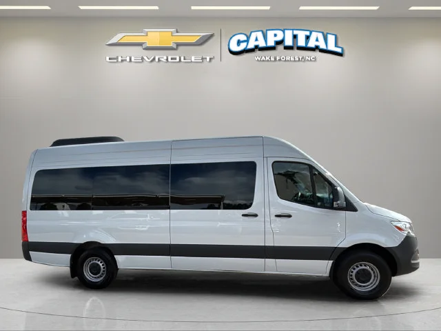 Used 2025  Mercedes-Benz Passenger 170 WB image 13