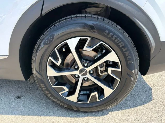 Certified Used 2023 White Kia EX image 31