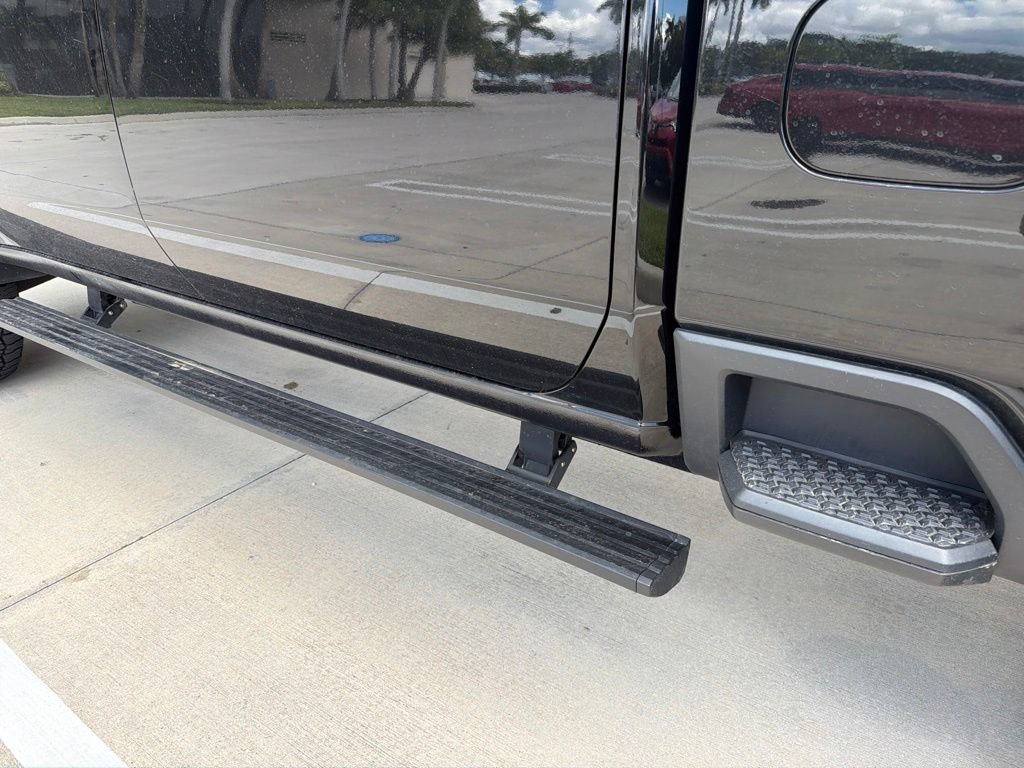 Used 2024 Onyx Black GMC AT4 image 7
