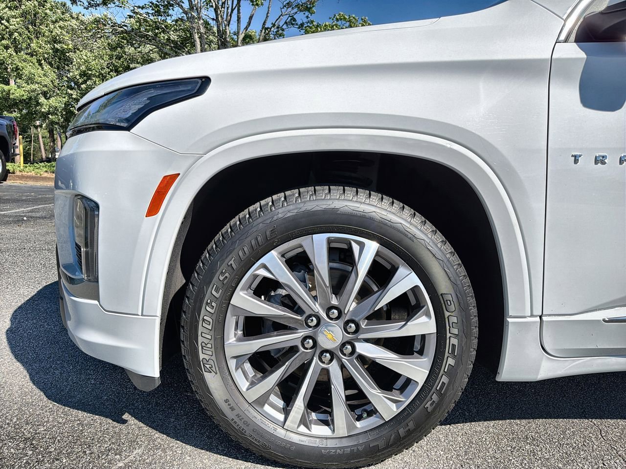 Used 2023 Summit White Chevrolet Premier image 28