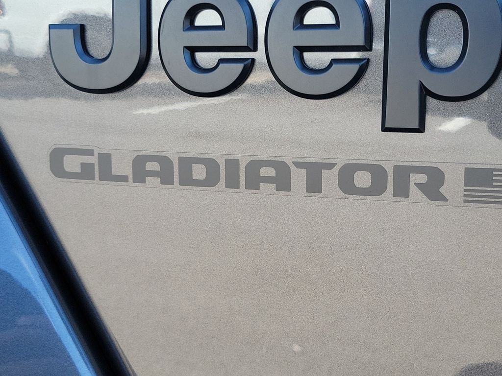New 2026 Granite Crystal Metallic Clear-Coat Exterior Paint Jeep Sport S image 6