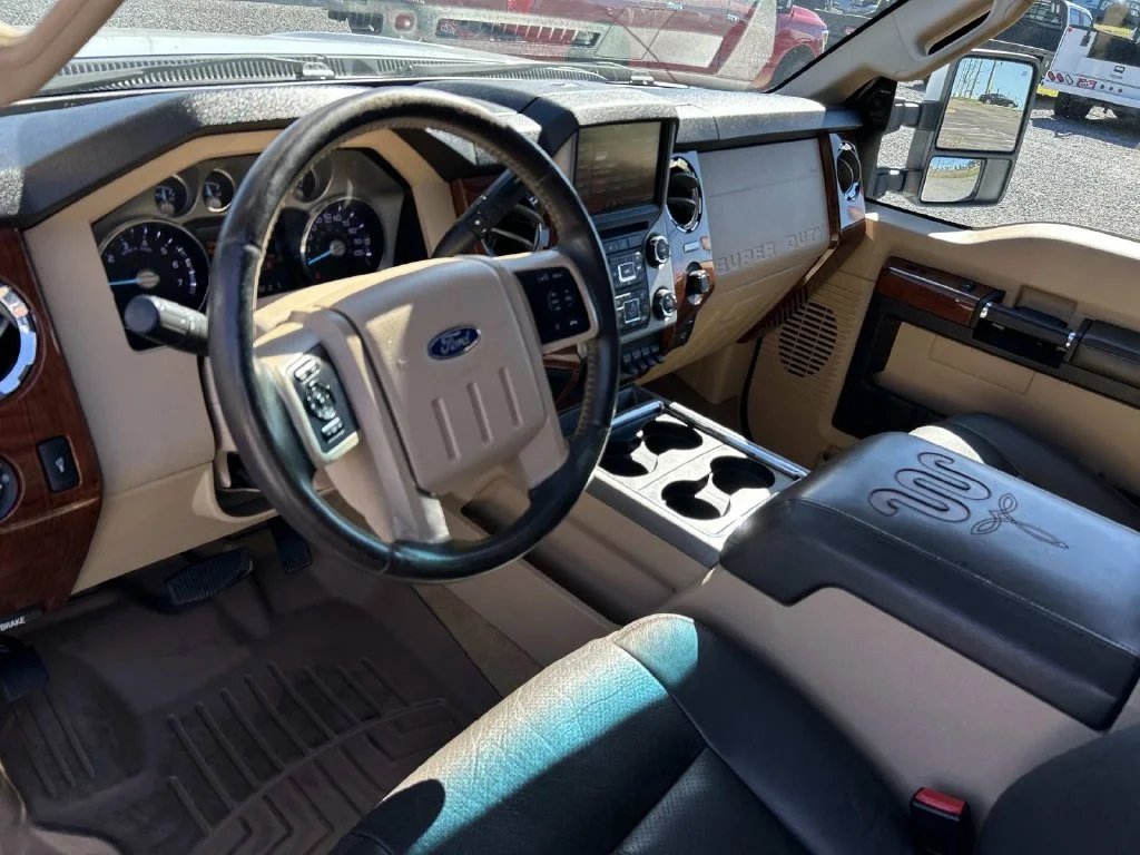 Used 2016 White Ford King Ranch image 45